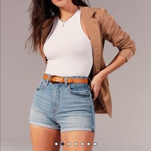 Abercrombie high rise mom shorts✨